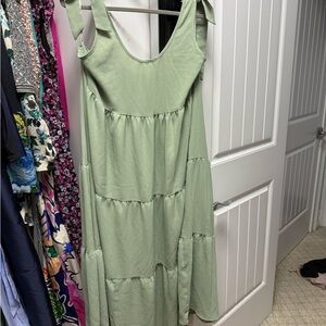 Elegant Green Sleeveless Dress